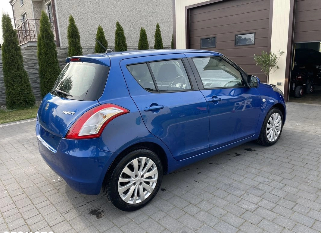 Suzuki Swift cena 21900 przebieg: 168075, rok produkcji 2011 z Sochaczew małe 781